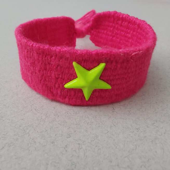 Pulsera boho hilo estrella fucsia y flúor - Imagen 3