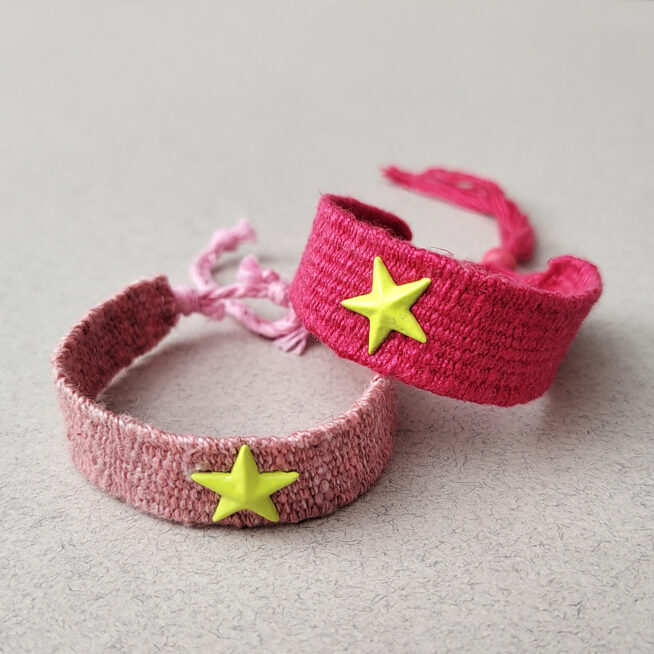 Pulsera boho hilo estrella rosa y flúor - Imagen 5