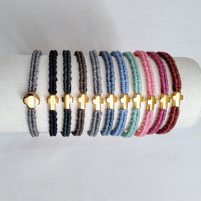 Pulsera cruz vino - Imagen 4
